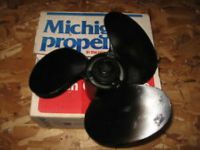 012074 Michigan Aluminium Proellerp pre V-4 prevodovku (14 x 10) 13 drážkový a Thru-Hub výfuk